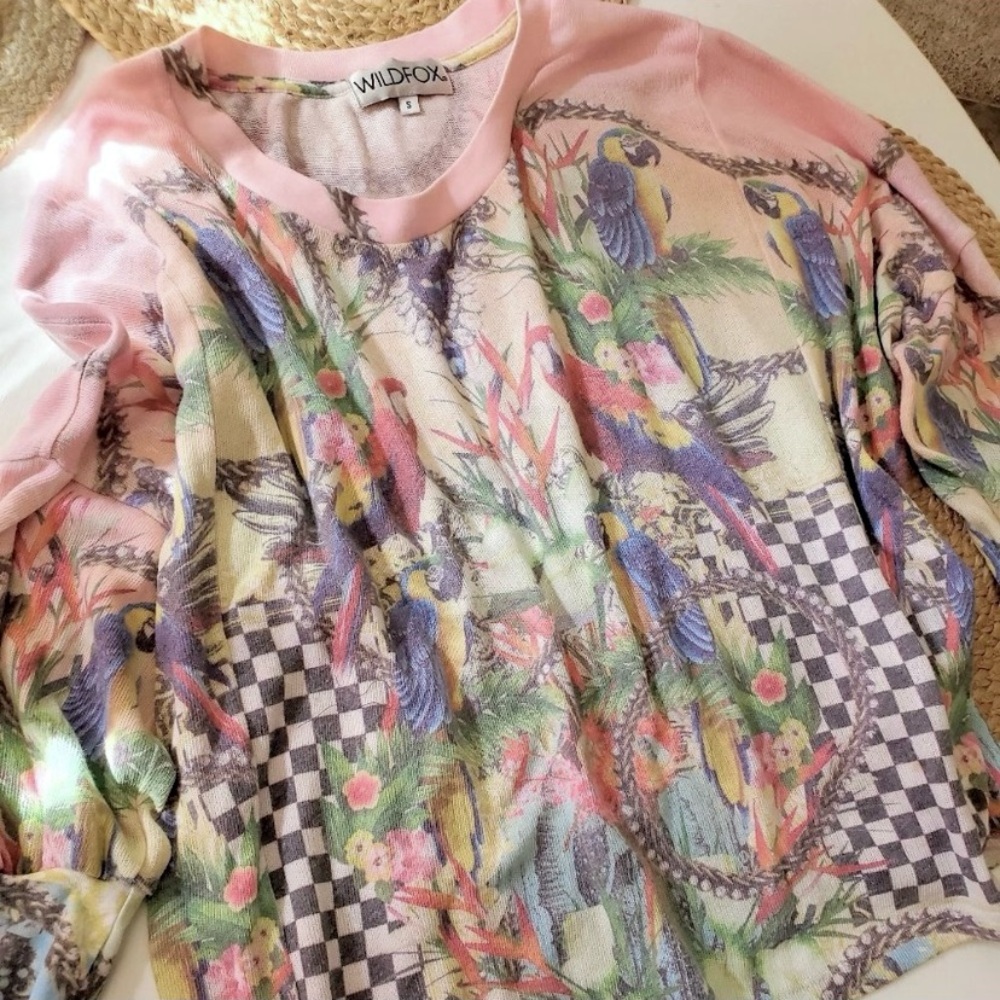 Paradise Hotel Lightweight Sweater - Picture 10 of 14